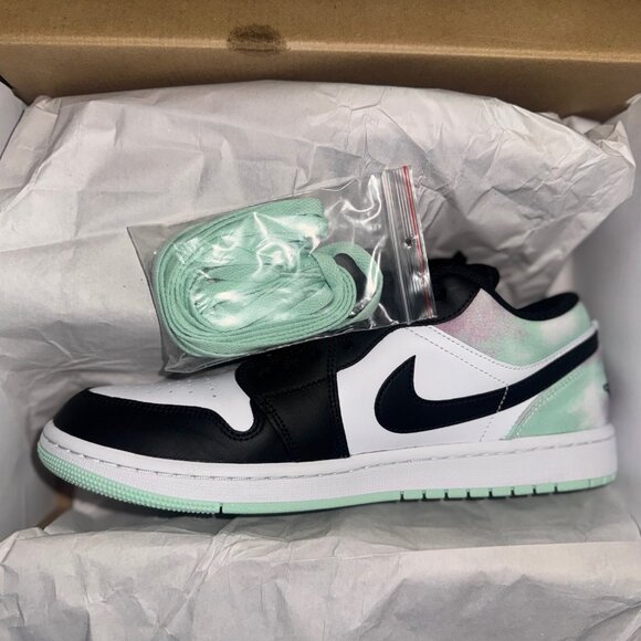 NWT - Jordan 1 Low "Tie-Dye" sneakers - DM1199-100 - Picture 6 of 11